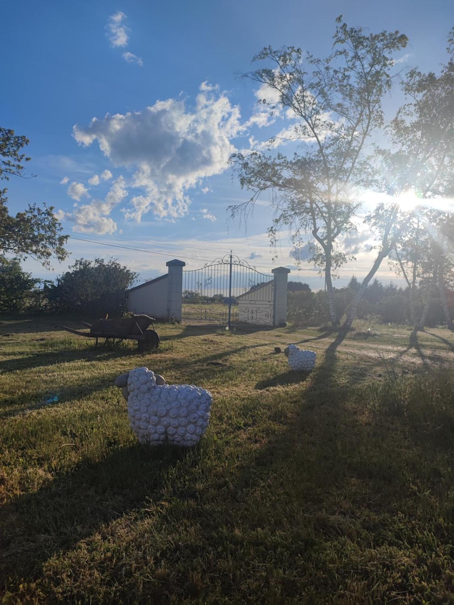 Le Grand Pre Villa Longue Exterior photo